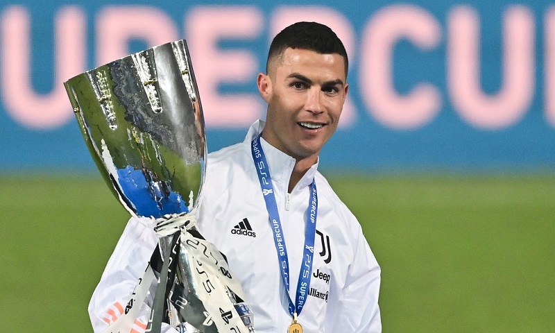 Tiểu sử của siêu cầu thủ Ronaldo